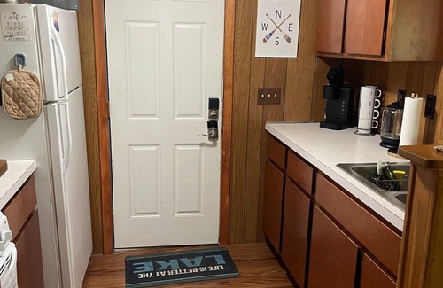West Alton Cottage | Cozy cottage with AC in charming Alton NH. Near Lake and plenty of attractions.