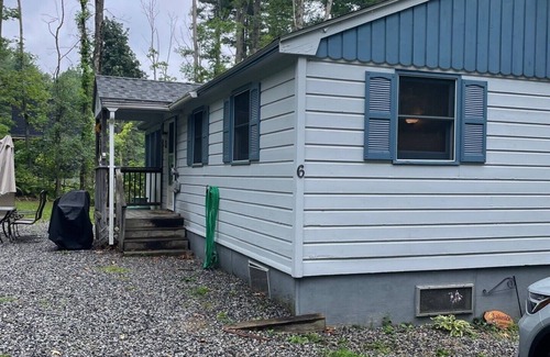 West Alton Cottage | Cozy cottage with AC in charming Alton NH. Near Lake and plenty of attractions.