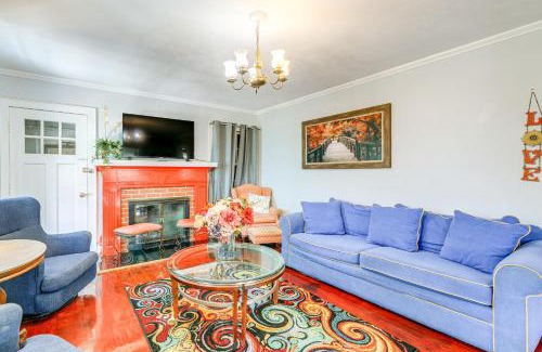 Beaufort House | Cozy Cottage with Deck, 9 Mi to Downtown Beaufort!