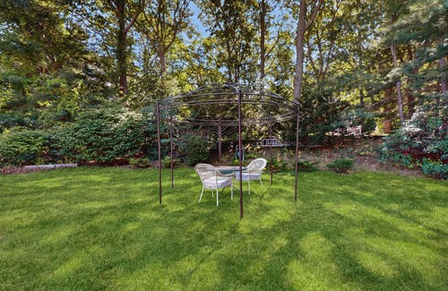 Osterville Cottage | Cozy cottage with tranquil charm, natural beauty & great location