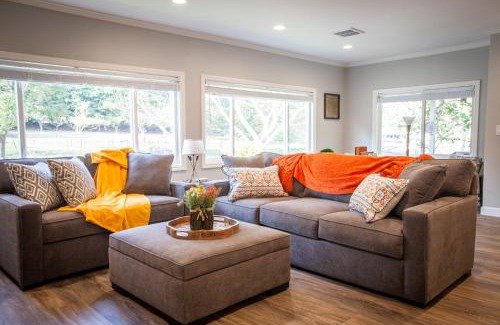 Sebastopol House | Cozy Country Cottage In Sebastopol Cottage
