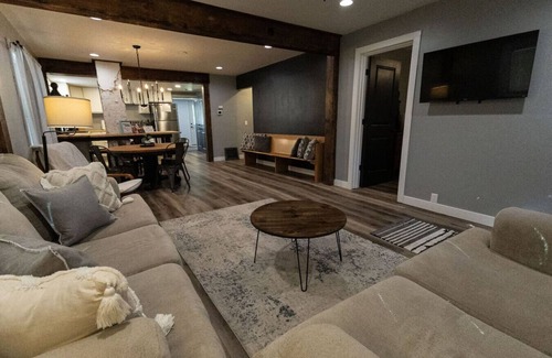 Hastings House | Cozy country home in town