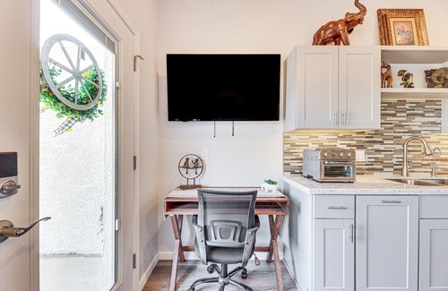 Apache Junction Apartment | Cozy Couple's Retreat w/Views in Apache Junction