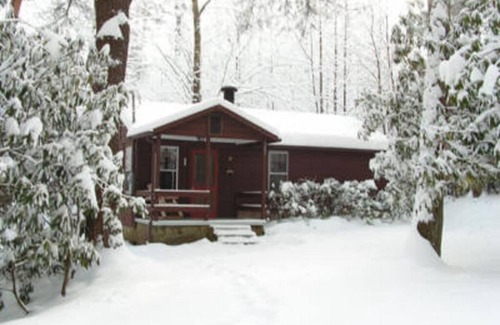 Twinbrook Cabin | Cozy Couples Creekside Cabin at TwinBrook Resort - Post-Helene Update!