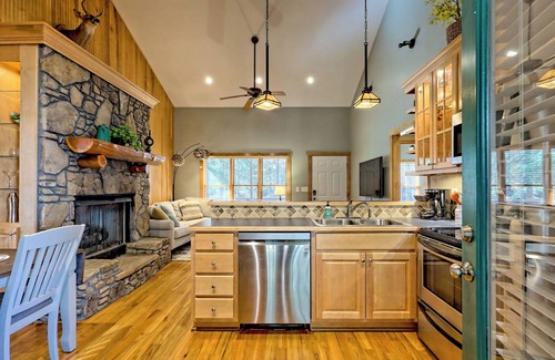 Elf Cabin | Cozy Cove Retreat - by Chatuge Home Concierge Private Swim Dock, kayaks, grill