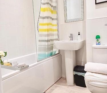 Holbrooks House | Cozy Coventry Retreat with 2 Bedrooms House
