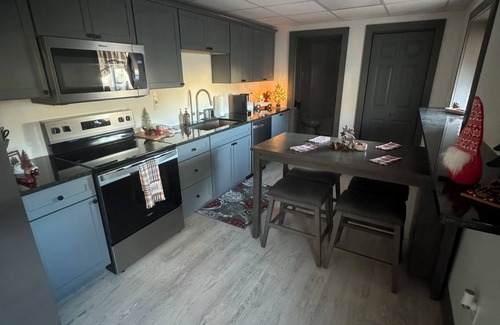 Trevorton Apartment | Cozy creek side studio in serene Trevorton come stay with us