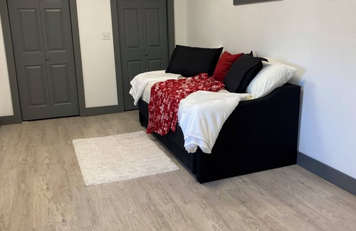 Trevorton Apartment | Cozy creek side studio in serene Trevorton come stay with us