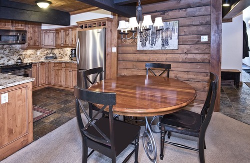 Vail Condo | Cozy, Creekside 3BR Vail Condo Ski/Summer Retreat Perfect for Families