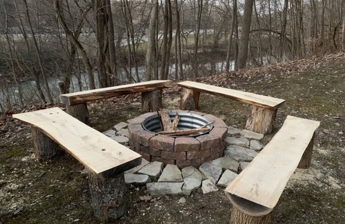 Laurelville Cabin | Cozy Creekside Cabin in the heart of Hocking Hills
