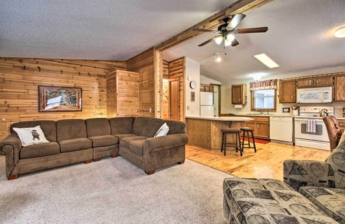 Crosby Cabin | Cozy Crosby Cabin Near Serpent Lake + Main St