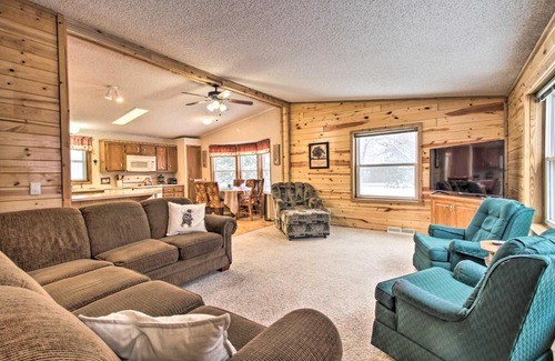 Crosby House | Cozy Crosby Cabin Near Serpent Lake and Main St