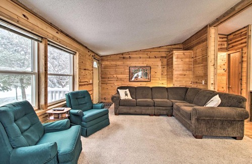 Crosby House | Cozy Crosby Cabin Near Serpent Lake and Main St