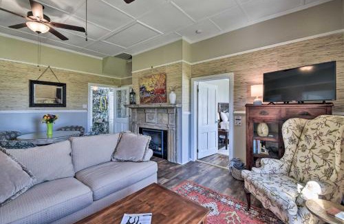 Currituck House | Cozy Currituck Home with Fire Pit near Ferry!