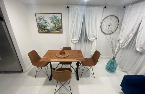 Miramar House | Cozy Cute House By Guitar Hotel
