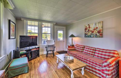 Damascus House | Cozy Damascus Cottage with Porch and Trail Access!