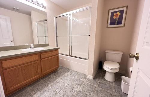 Loughman House | Cozy Davenport Rooms Near Posner Park Shopping & Dining