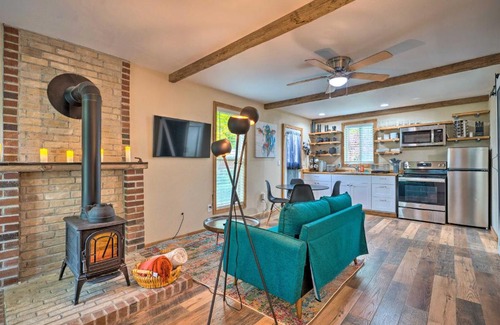 Dayton Apartment | Cozy Dayton Cottage with Yard Walk to Main Street!