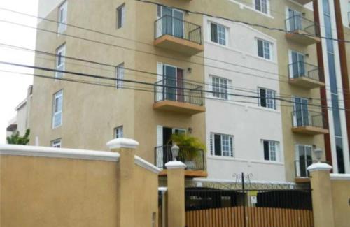 Kingston Apartment | Cozy Deluxe 2BR Kensington New Kingston