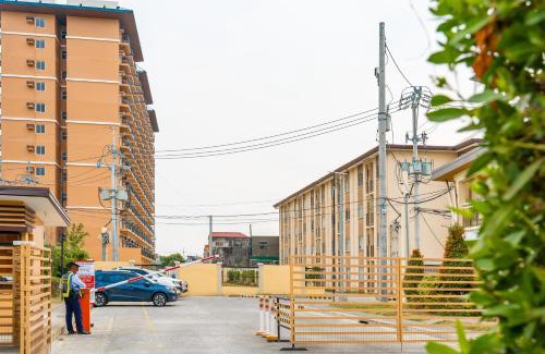 San Dionisio Apartment | Cozy Deluxe Studio Fully Furnished Condo for Rent