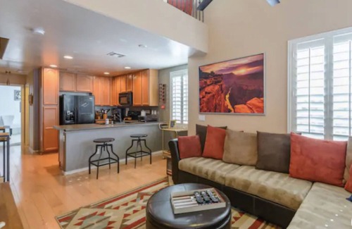 North Gateway Condo | Cozy Desert Condo with Office in Phoenix/Anthem