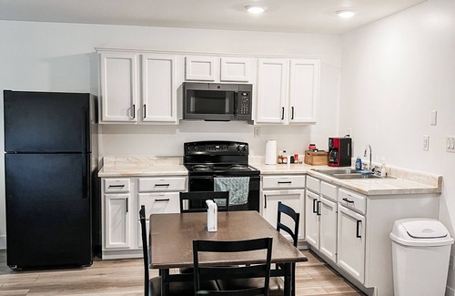 Gilbert House | Cozy Desert Remodeled 2-bedroom Home