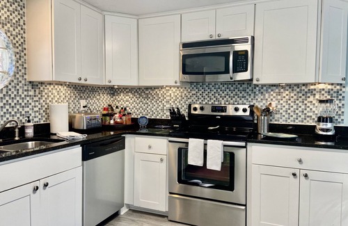 Northeast Virginia Beach House | Cozy Dog Friendly Beach House -WALK to Beach, State Park, Restaurants and More!