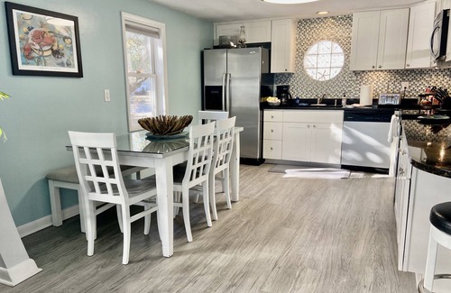 Northeast Virginia Beach House | Cozy Dog Friendly Beach House -WALK to Beach, State Park, Restaurants and More!