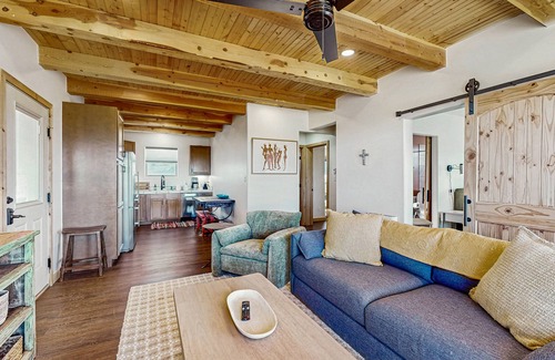 Taos House | Cozy, dog-friendly home on 3 acres, with incredible views, wood stove, WIFI