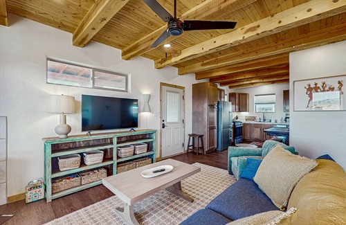 Taos House | Cozy, dog-friendly home on 3 acres, with incredible views, wood stove, WIFI