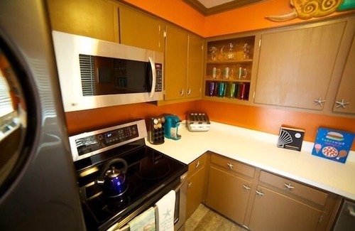 Northeast Virginia Beach Condo | Cozy, Dog-friendly Duplex At The North End Short Walk To The Beach!