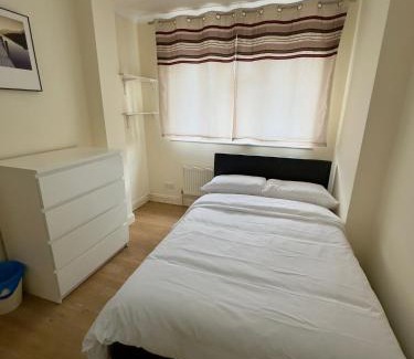 Heath House | Cozy Double Room 2