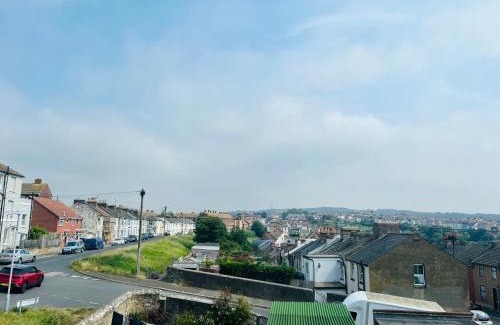 Hastings House | Cozy Double Room in Victorian House with Amazing Sea View