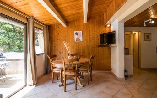 Millau Apartment | Cozy Dourbie terrasse fibre tv parking
