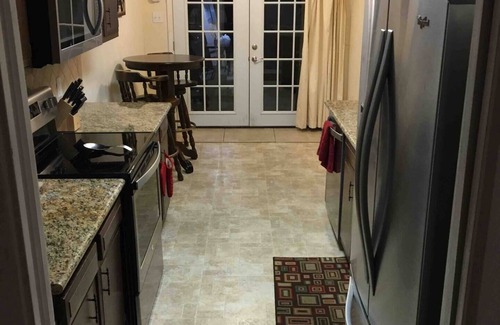 Beaumont Condo | Cozy Dowlen West Townhome
