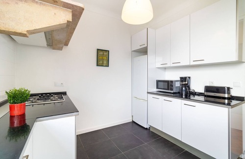 Sao Jose Apartment | Cozy Downtown Avenue 3D by Central Hill