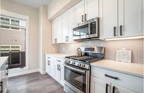 Winter Park Condo | Cozy Downtown Condo with Jacuzzi 5 Min from Resort