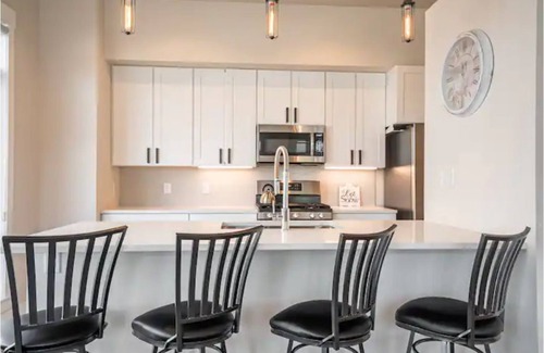 Winter Park Condo | Cozy Downtown Condo with Jacuzzi 5 Min from Resort