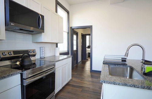 Lynchburg Apartment | "Cozy Downtown LYH Retreat Minutes to Shops & Dining!"