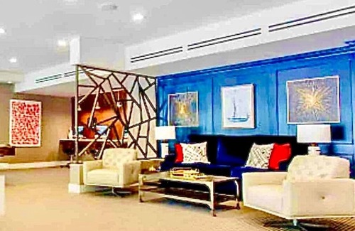 West Freemason Apartment | Cozy Downtown Norfolk Apartment with Balcony and City View.