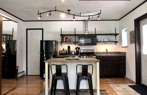 South Addition Apartment | Cozy downtown retreat, walk to Fire Island Bakery! Clean & Quiet!