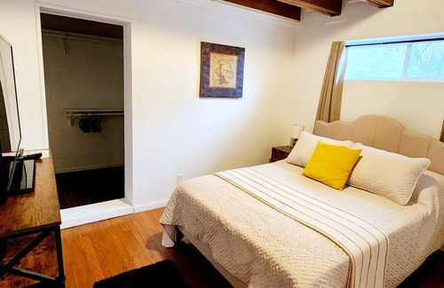 Danville Apartment | Cozy Duplex