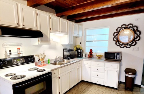 Danville Apartment | Cozy Duplex