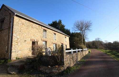 Angoville-sur-Ay Cottage | Cozy Duplex with Terrace, BBQ, and Stunning Countryside Views