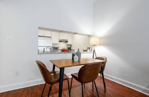 Dupont Circle Apartment | Cozy Dupont Circle 1BR w/W/D near metro & Johns Hopkins by Blueground