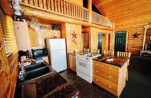 Last Chance House | Cozy Edgewater Cabin Retreat With Stunning River View!