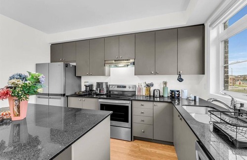 Brampton House | Cozy Escape in Brampton Bliss 6beds Wi-Fi