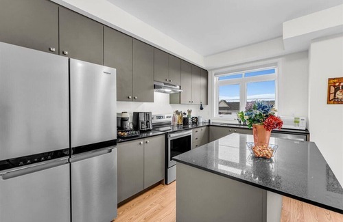 Brampton House | Cozy Escape in Brampton Bliss 6beds Wi-Fi