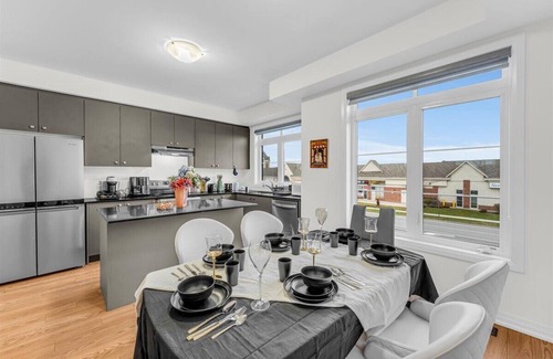 Brampton House | Cozy Escape in Brampton Bliss 6beds Wi-Fi