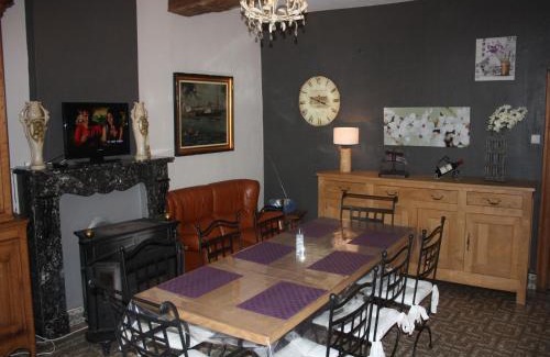 Doische House | Cozy Escape in Namur Region, cleaning included
